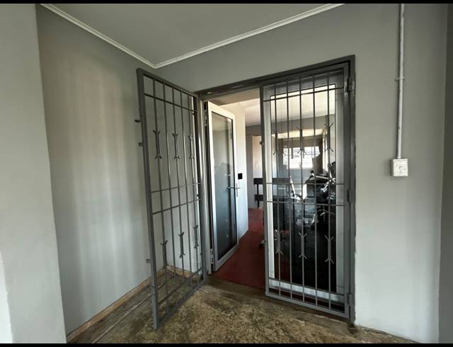 360M² WAREHOUSE TO LET IN WYNBERG